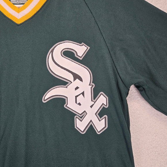 Chicago White Sox Jersey Mens Small Majestic Green V Neck Heat Transfer Logo - Picture 5 of 10